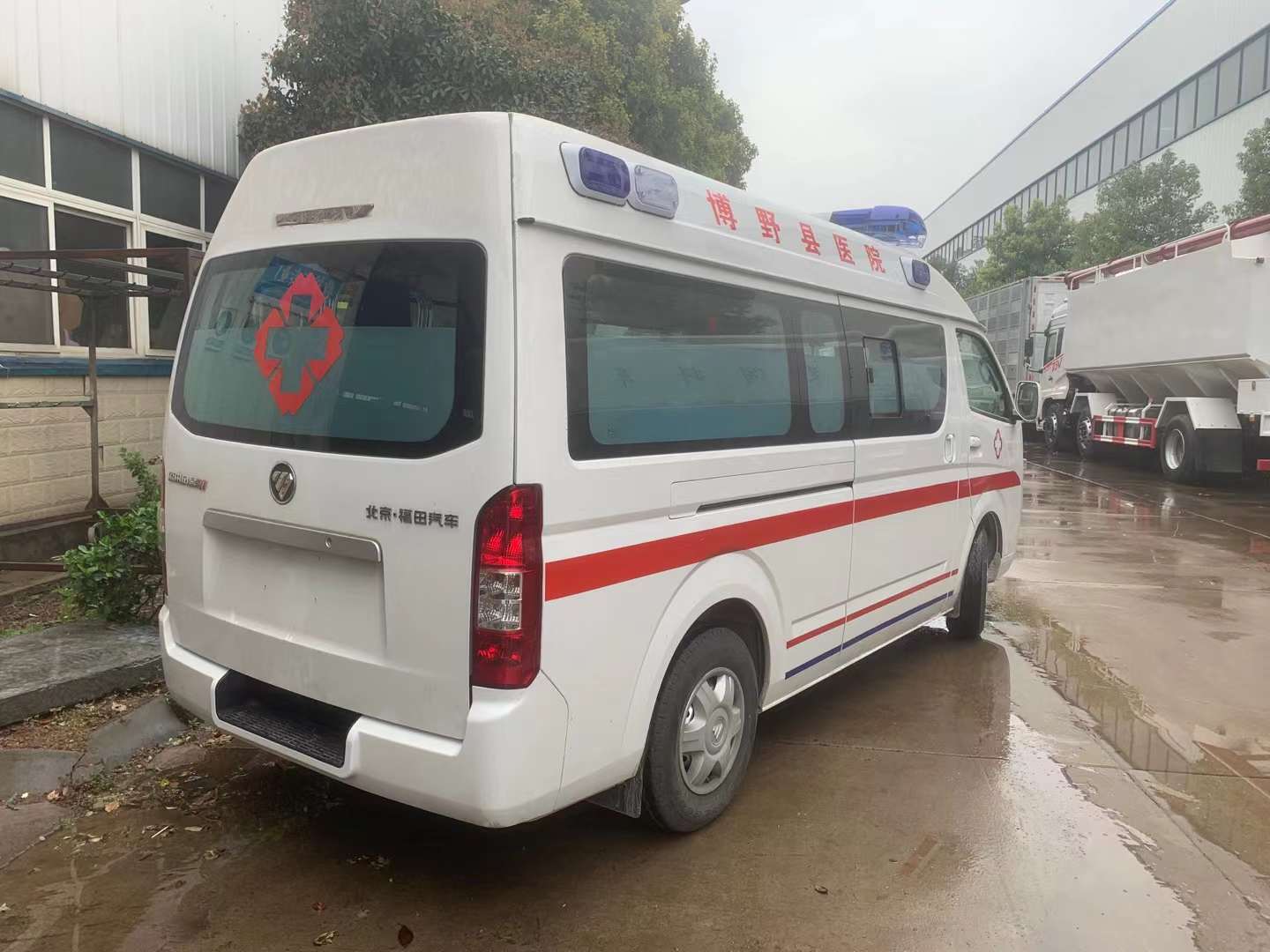 福田G7运输型负压救护车实拍图片