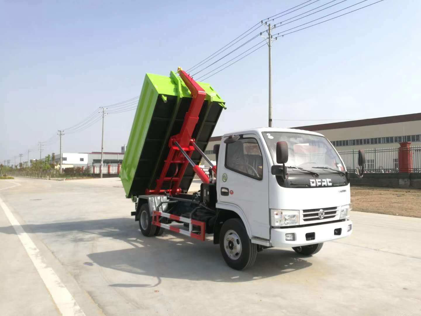东风多利卡可运送建筑垃圾勾臂垃圾车