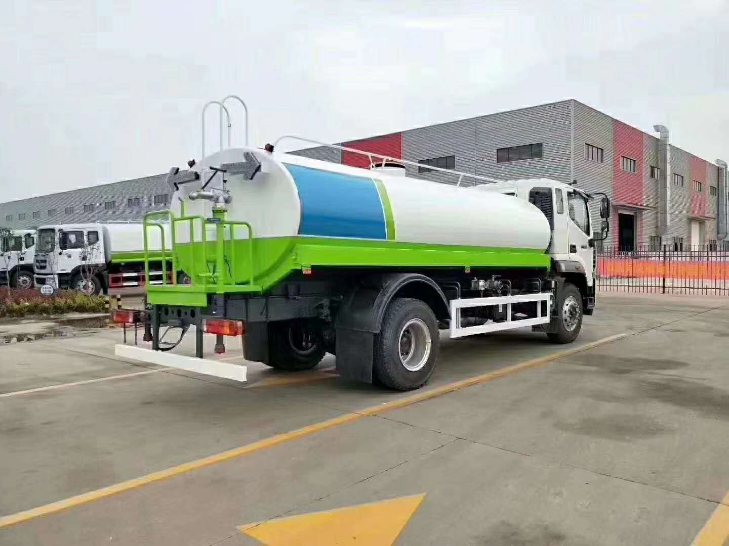 广东国六福田瑞沃12方洒水车产品介绍