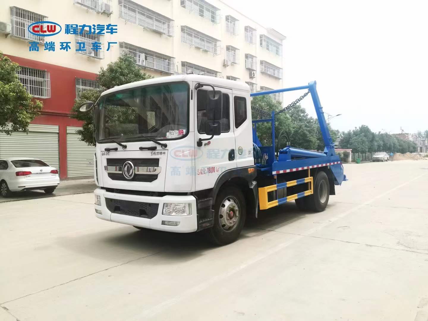 东风天锦国六摆臂式垃圾车